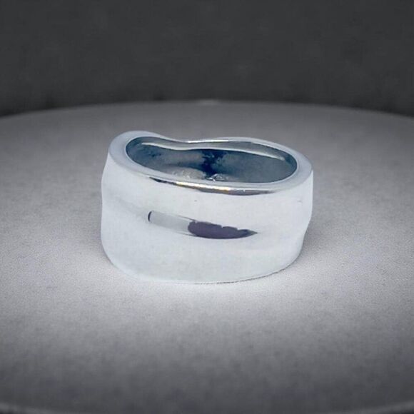 Tiffany & Co Leaf Ring Size 4 Sterling Silver 5 Grams Estate TIF862 - Picture 10 of 15